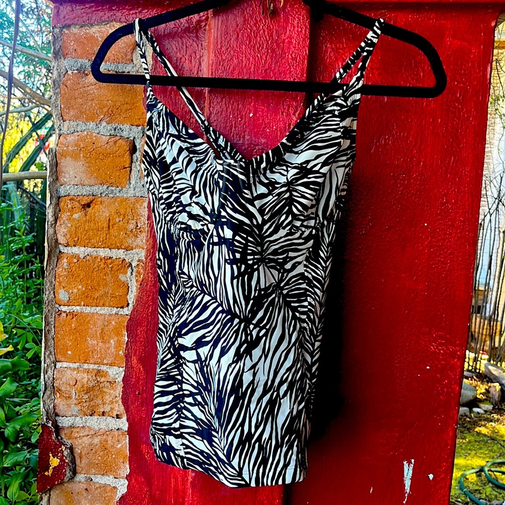 Athleta underwire tankini never worn 36D/DD